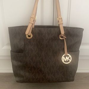 MK tote